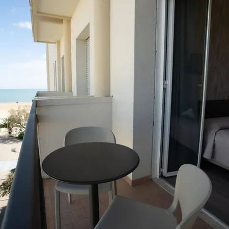 Seaview Hotel 3*